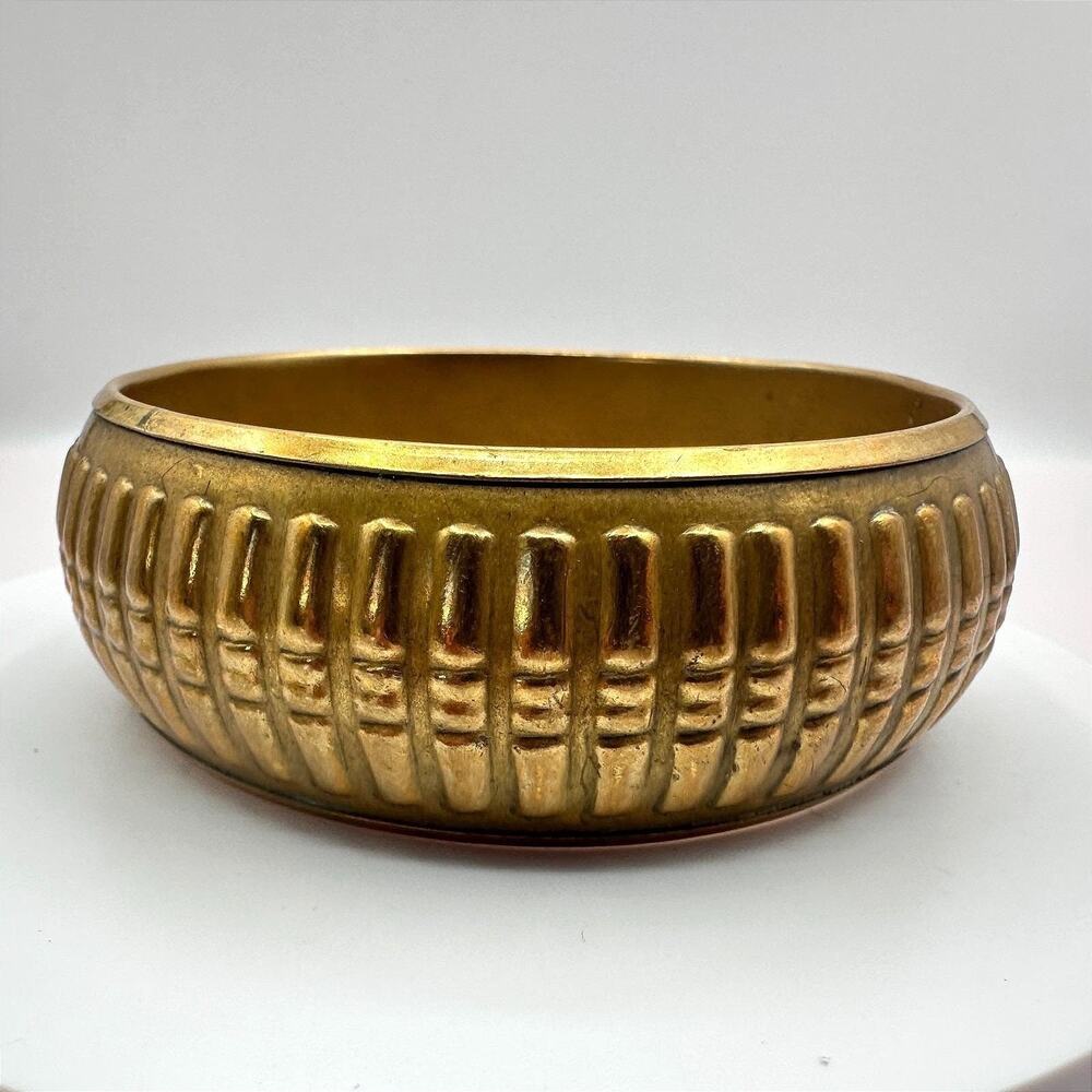Vintage 90s Brass Tone Stacking Ribbed Bangle Statement Women's Classic Jewelry